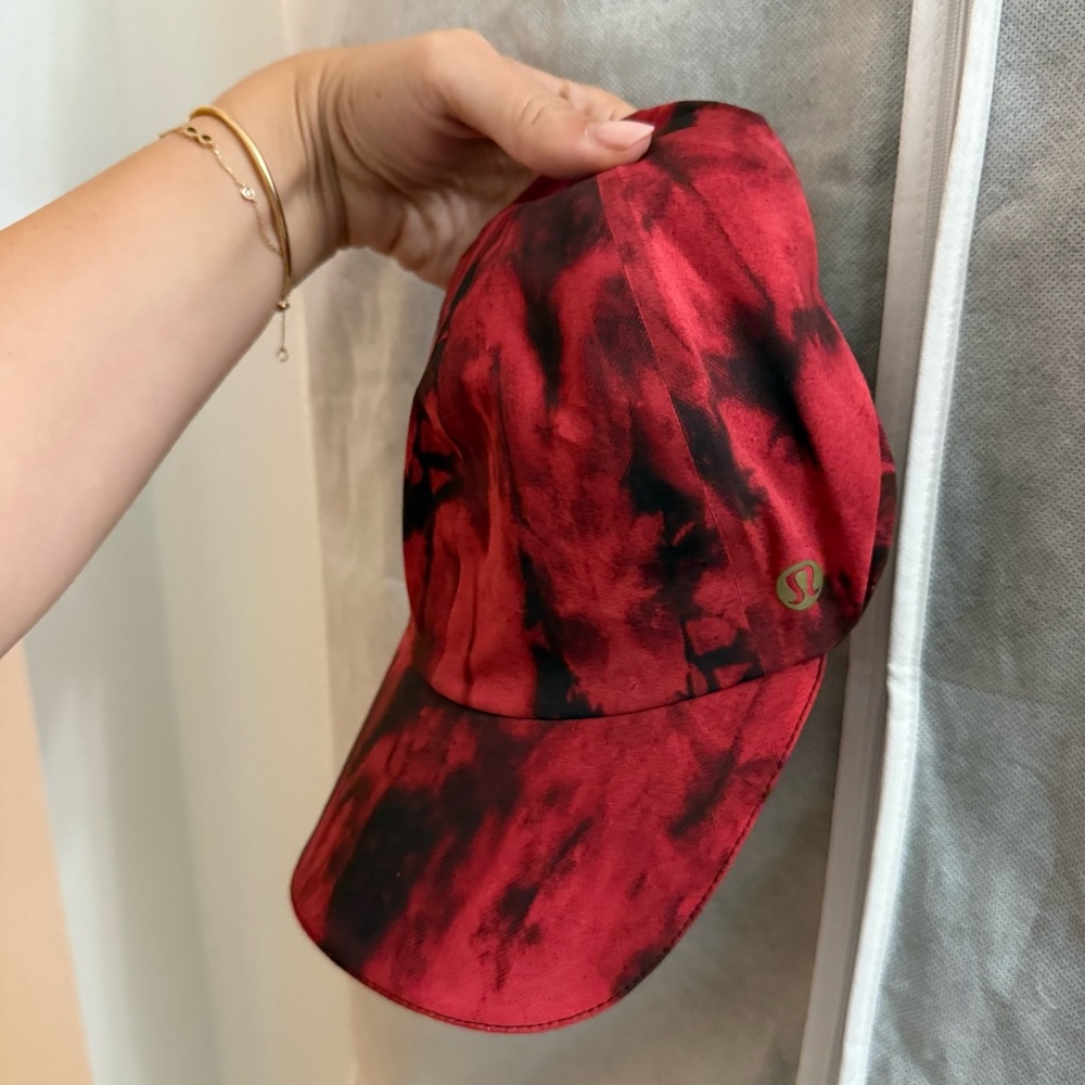 Lululemon red and Black Tie-Dye Cap